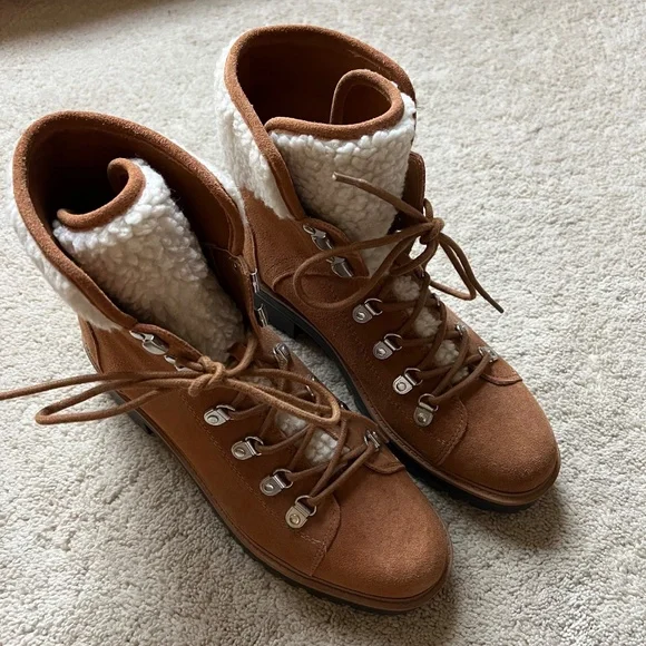 Marc Fisher Boots, winter shearling lug boots, like new - Picture 3 of 6